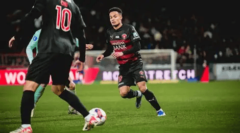 โรม่า พบ มิดทิลลันด์: การเผชิญหน้าในยุโรป! ทีมจัลโลรอสซี่จะสามารถเอาชนะม้ามืดจากเดนมาร์กได้หรือไม่? _โจมตี_ ยูโรปาลีก นาโปลี