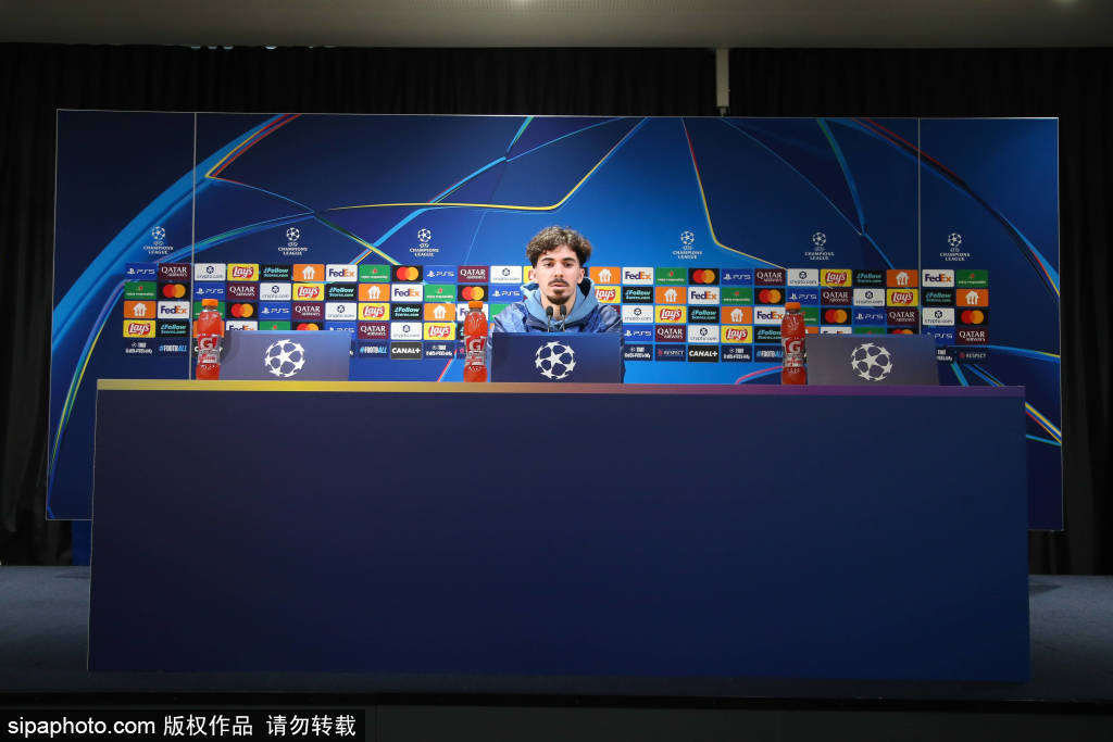 ผลโหวตแฟนบอลของ L'Équipe สำหรับกองกลางที่ดีที่สุดของปารีส: Vitinha จะสามารถเอาชนะคู่แข่งได้หรือไม่?