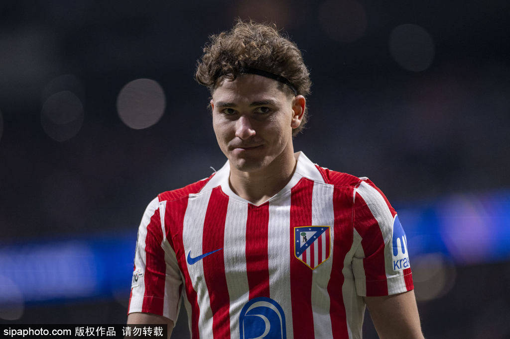 สมาชิกบาร์เซโลนาลงคะแนนเสียงเป้าหมายการย้ายทีม: สไปเดอร์แมนเฉือนฮาแลนด์, เมสซี่อันดับหก, เอ็มบัปเป้ที่ 12 คูคูเรญ่ามีส่วนแบ่งการโหวต