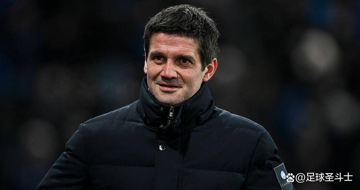 อินเตอร์ มิลาน นำหน้าในการแข่งขันเพื่อคว้าดาวรุ่งจากเซเรีย ดี โดยมีสามผู้ท้าชิงแย่งชิงตำแหน่งเดียว _Vaz_ _แชมเปียนส์ลีก_ _อินเตอร์ มิลาน_