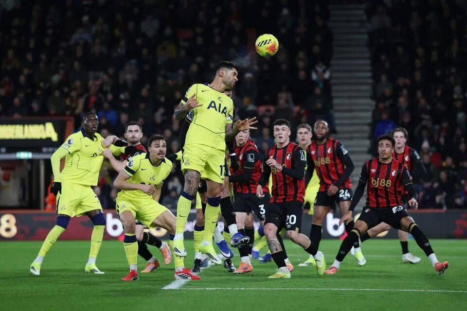 อันดับที่ 14 เท่านั้น! ความขัดแย้งภายในของท็อตแนม: นักเตะและผู้สนับสนุนเผชิญหน้ากันเมื่อกัปตันตำหนิการบริหาร_โรเมโร_โปโล_โธมัส แฟรงค์