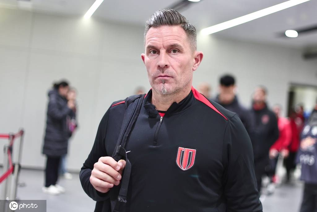 อดีตโค้ชชาวต่างชาติของเฉิงตู: ฟุตบอลจีนไม่ได้อ่อนแออย่างที่คิด ต้องหาแนวทางที่เหมาะสม ผู้รักษาประตูฮันส์ นักฟุตบอลอาชีพ