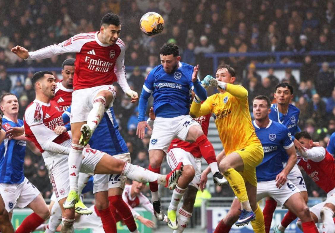 อาร์เซนอลพลิกกลับมาชนะ 4-1 กับ พอร์ตสมัธ; แมนเชสเตอร์ ซิตี้ และ เชลซี ผ่านเข้ารอบไปอย่างราบรื่น; ท็อตแนม ต้องตกรอบตั้งแต่ต้นเกม _มาร์ตินelli_ _การแข่งขัน_ _แชมเปียนส์ลีก_