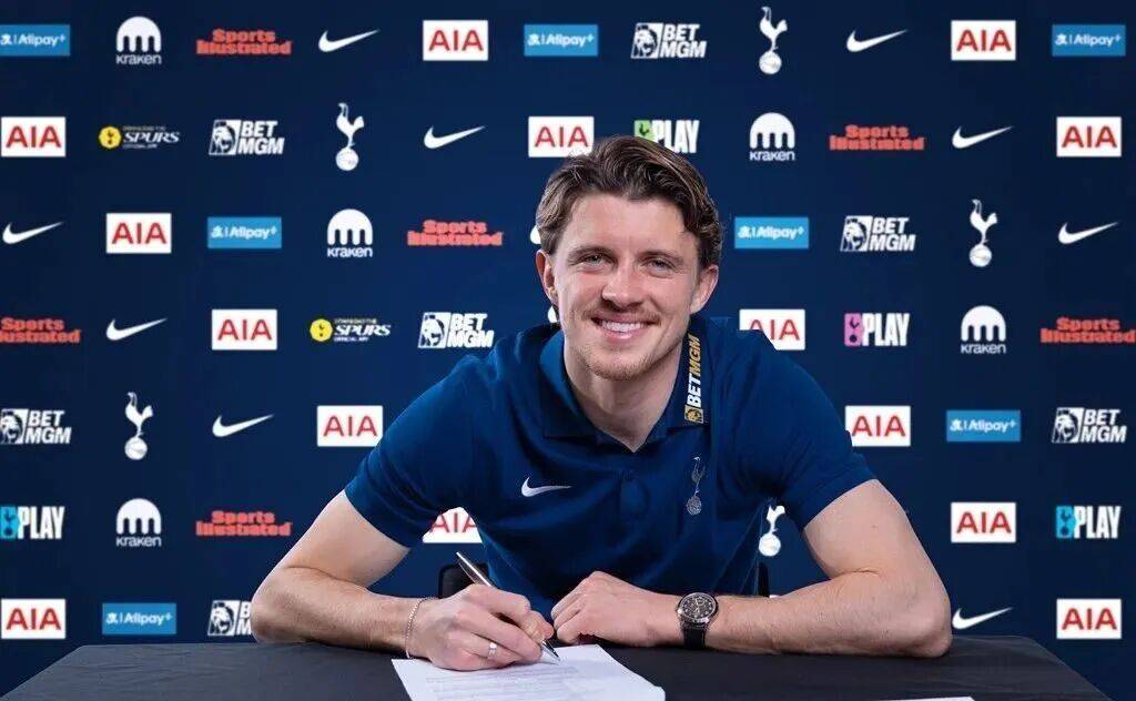 ท็อตแน่ม ฮ็อตสเปอร์ กลายเป็นทีมที่ใช้จ่ายมากที่สุดในตลาดซื้อขายนักเตะช่วงฤดูหนาว! กัลลาเกอร์เซ็นสัญญาด้วยค่าตัว 40 ล้านปอนด์ ขณะเดียวกันก็จับตามองกองกลางที่แมนเชสเตอร์ ยูไนเต็ดต้องการ_อดัม วอร์ตัน_ดีน โจนส์_โทมัส แฟรงค์