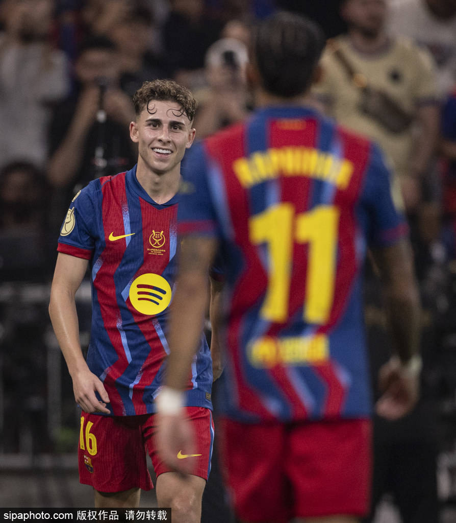 บาร์เซโลน่าคว้าชัยชนะติดต่อกัน 10 นัด สร้างความสั่นสะเทือนให้กับลาลีกา ขณะที่อัลเบลดาเข้ารับตำแหน่งที่เรอัล มาดริด เพื่อเริ่มต้นเส้นทางที่ไม่เคยมีมาก่อน_RCD Santander_การแข่งขัน_FC Barcelona