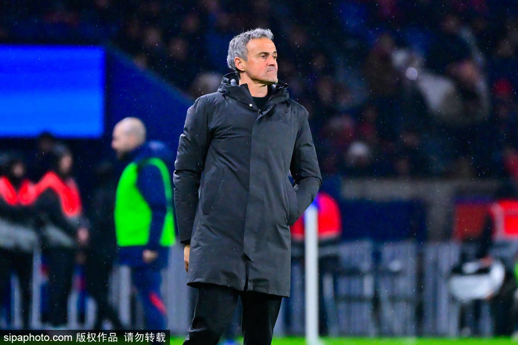 เอนริเก้กลายเป็นผู้สมัครผู้จัดการทีมแมนเชสเตอร์ยูไนเต็ด – เขาจะสามารถพาปีศาจแดงกลับมายิ่งใหญ่อีกครั้งหลังจากทำลายคำสาปของปารีสได้หรือไม่? ผู้จัดการ_แก้ว_แซงต์-แชร์กแมง