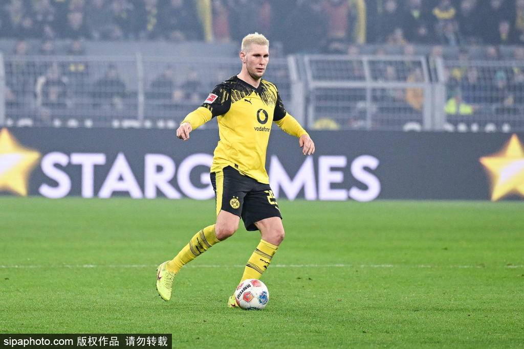 การก้าวขึ้นสู่ความสำเร็จและอนาคตของจัสติน เลอร์มา: นักเตะใหม่ของดอร์ทมุนด์เข้าร่วมทีมในซัมเมอร์นี้! นักเตะ | แฟนบอล | การฝึกซ้อม