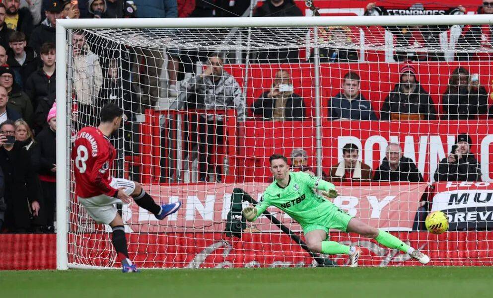 แมนเชสเตอร์ ยูไนเต็ด พลิกกลับมาชนะ 2-1 ขึ้นไปอยู่อันดับสาม! เฟร์นันเดสทำแอสซิสต์และยิงประตู, ชิชโก้ปิดท้ายชัยชนะ; ทีมของคาร์ริคยังได้เปรียบหนึ่งแต้ม ขณะที่การติดท็อปโฟร์ดูมั่นคง_คริสตัล พาเลซ_แชมเปียนส์ลีก_อาร์เซนอล