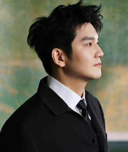 ฟาน เจินตง ย้ายไป ดึสเซล ดึงดูดบริษัทมากกว่า 150 แห่งให้สปอนเซอร์ เขาจะได้เงินปันผลเท่าไหร่?_ guopinghe_salbrucken_income