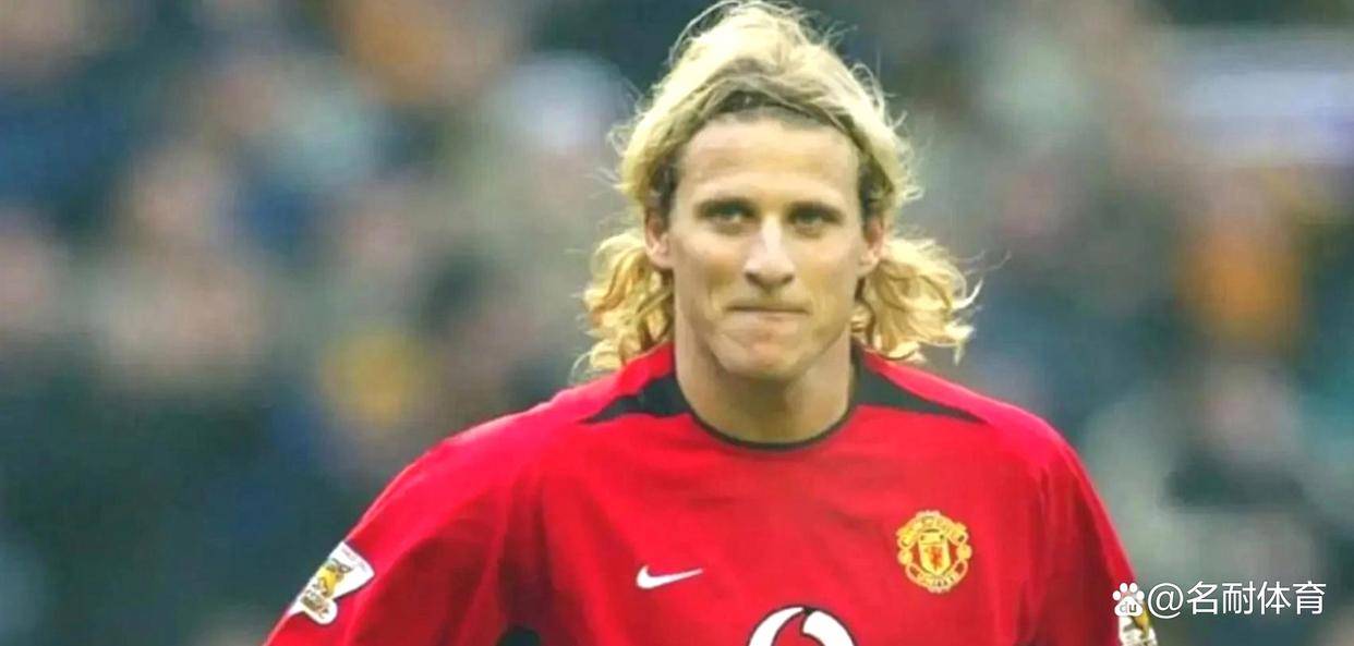 แมนเชสเตอร์ ยูไนเต็ด ขายได้ 3.2 ล้านตัวในราคาต่ำ และเขาชนะ 32 ประตูในฤดูกาลเดียวเพื่อคว้ารองเท้าทองคำ! หลังจากคว้าแชมป์บอลโลกได้ในฟุตบอลโลก เขาถูกโห่ไล่จากแอตเลติโก มาดริด ให้กับทีมรับจ้าง_Diego Fran_Season_UEFA Champions League