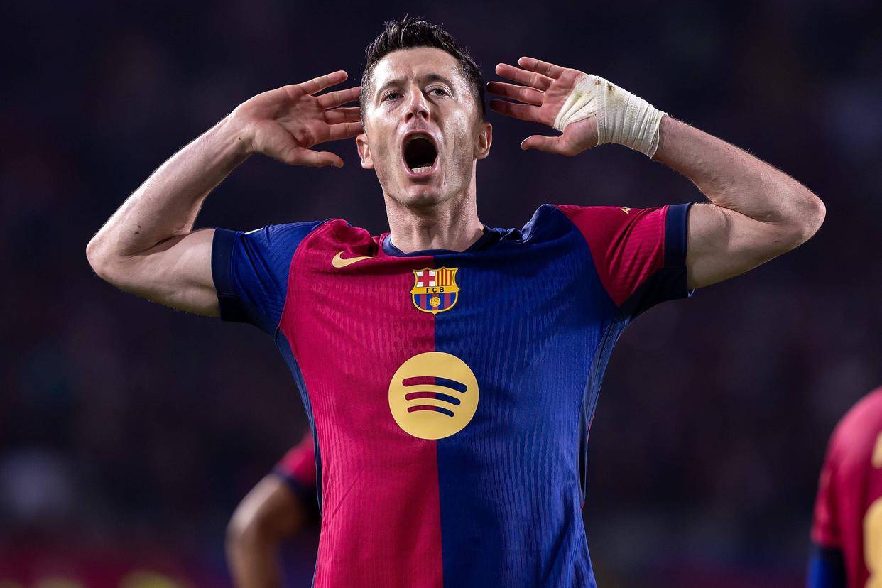 เงินเดือนประจำปี 20 ล้านยูโร! ยืนยันการหยุดต่อไปของ Lewandowski ปฏิเสธคำเชิญของซาอุดิอาระเบียเล่นเมสซี่อีกครั้งในฤดูกาลหน้า_League_Fireworks_Chicago
